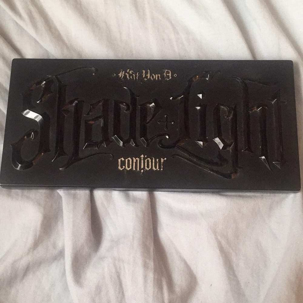 Kat Von D Refillable Contour Palette
